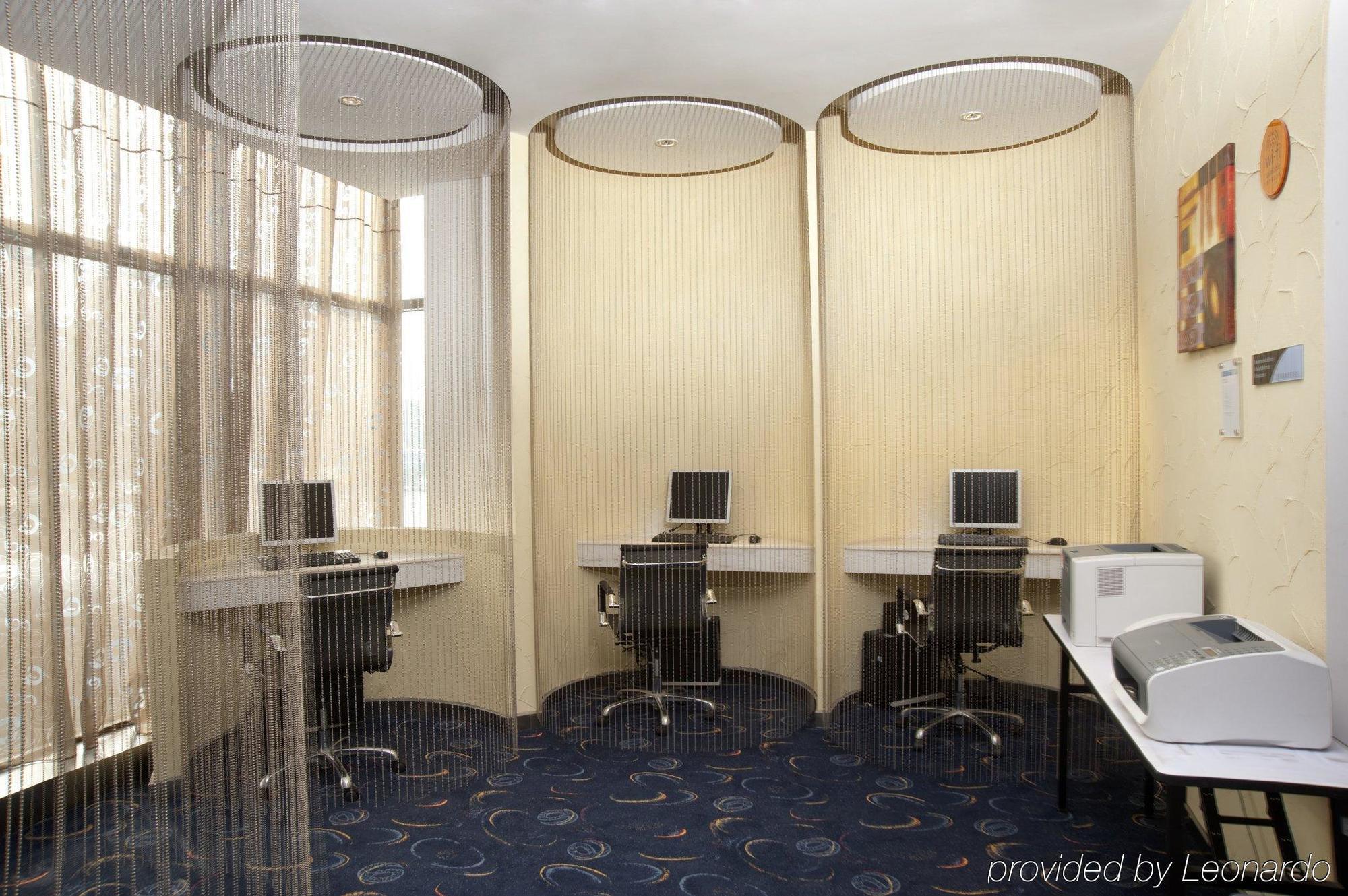 Holiday Inn Express Tianjin Binhai Servizi foto