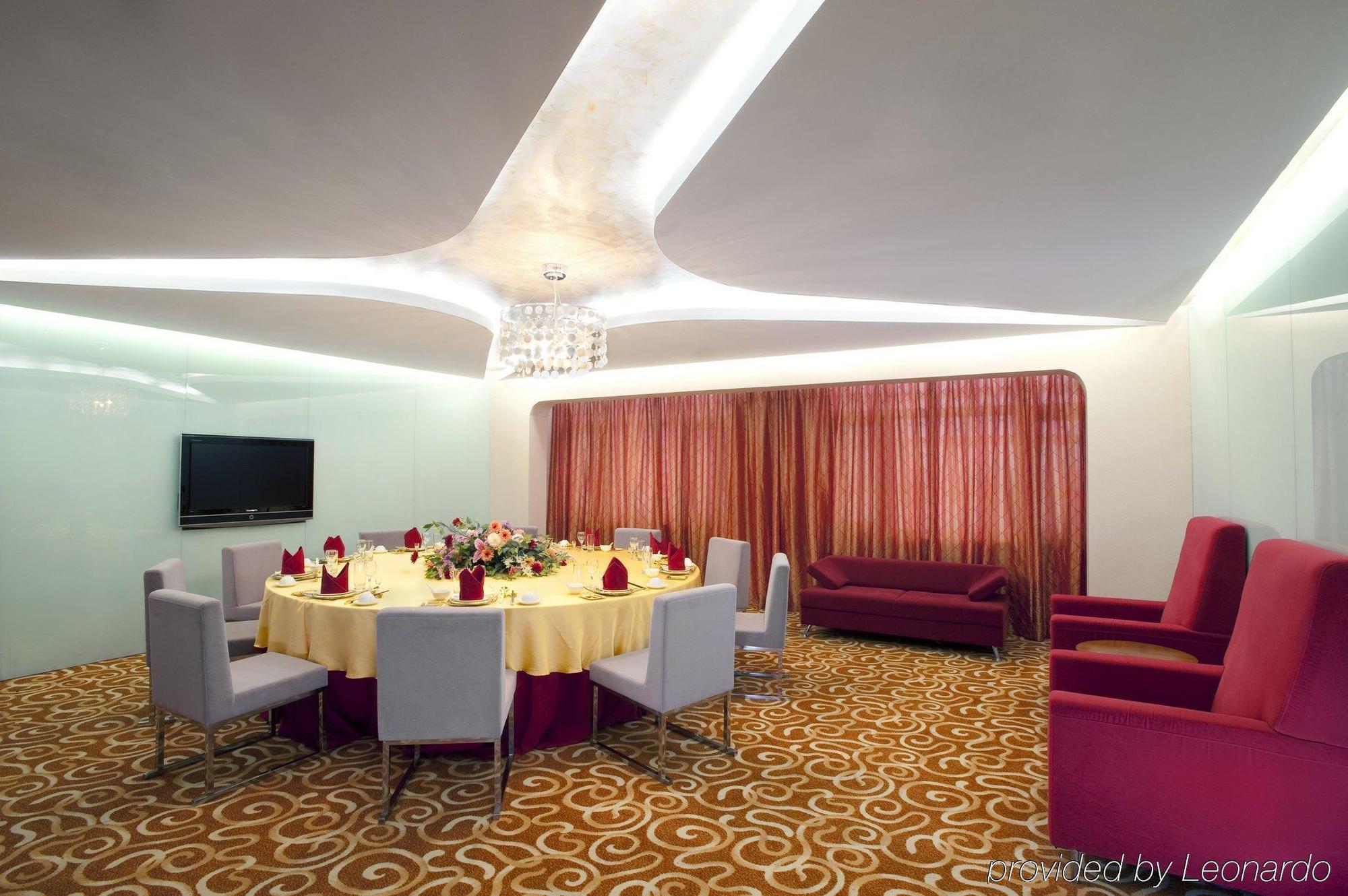 Holiday Inn Express Tianjin Binhai Ristorante foto