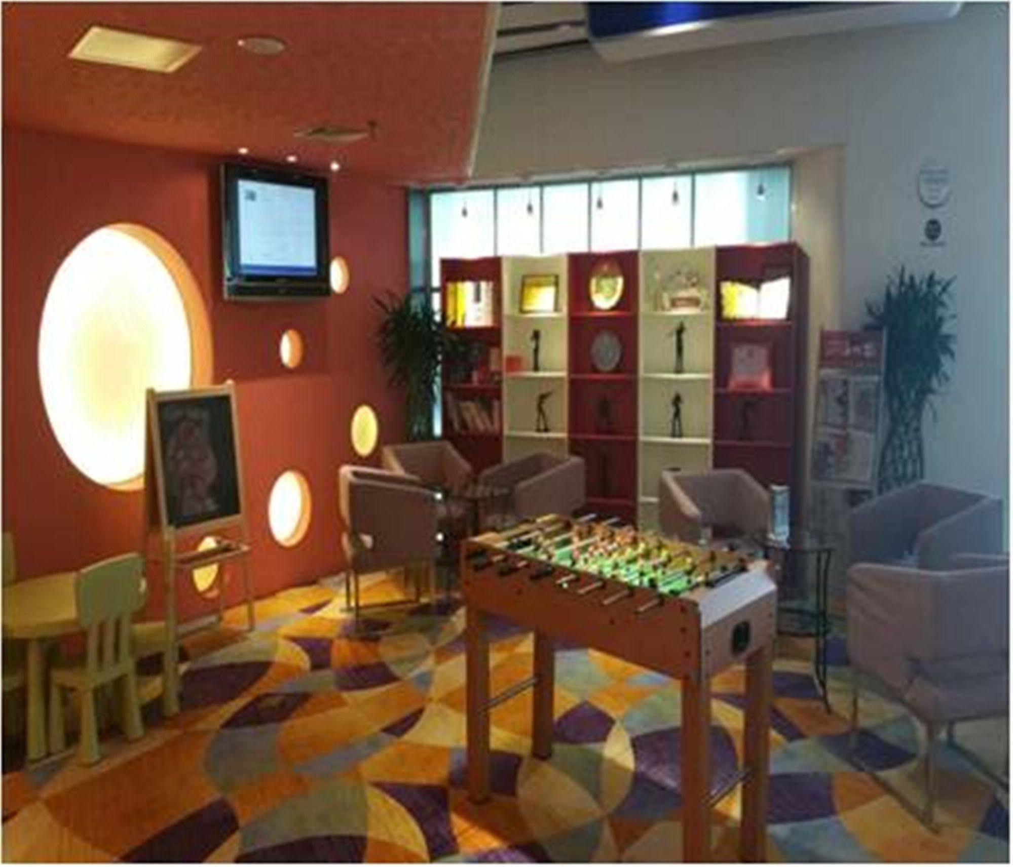 Holiday Inn Express Tianjin Binhai Esterno foto